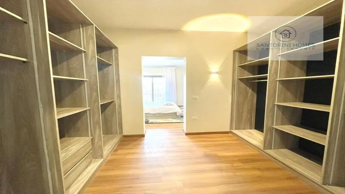 Luxury Apartment for Rent in Santorini - 300 sqm
