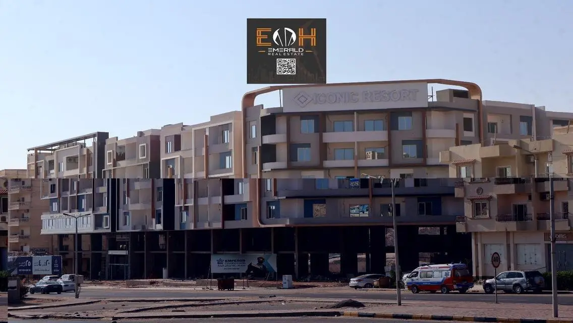 شقة فاخرة للبيع مطلة على بحيرات في موقع متميز