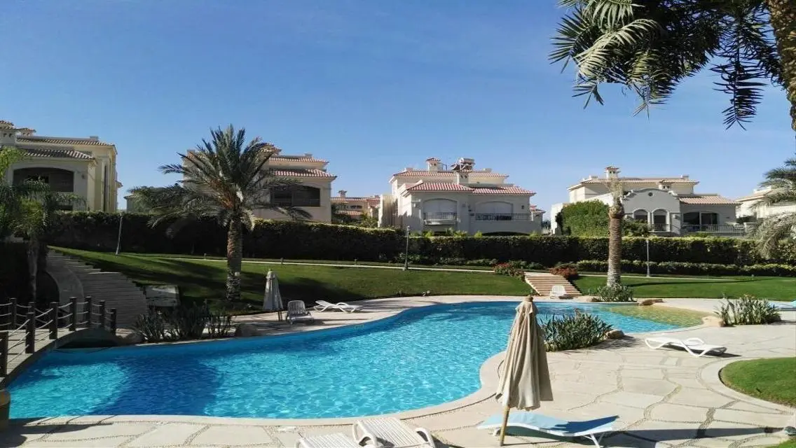 Luxury 150 sqm Apartment in Lavista Bay East