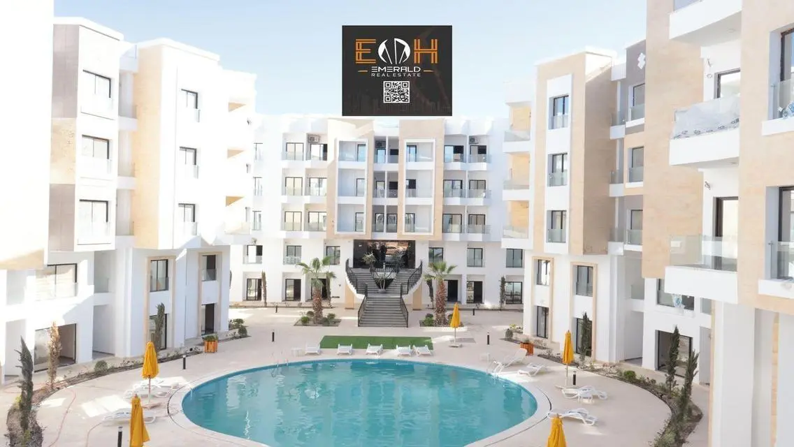 Luxury Apartment with Balcony and Shared Pool