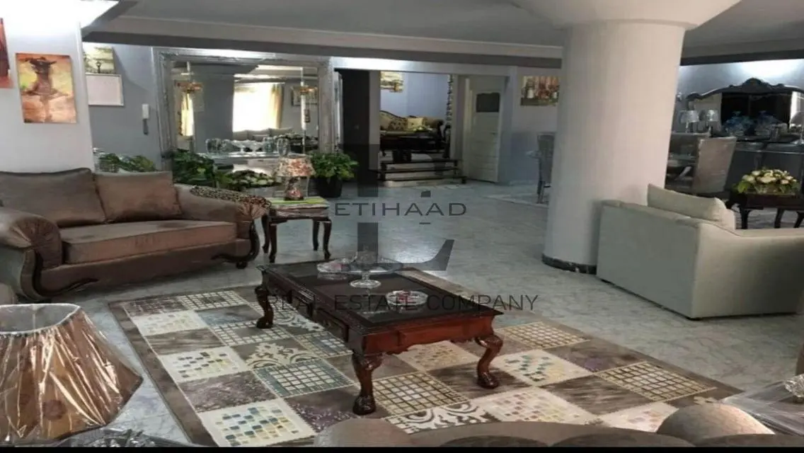 شقة فاخرة مطلة على معلم رئيسي