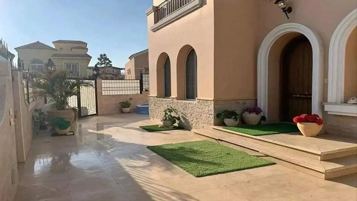 فيلا فاخرة للبيع في هايد بارك، نيو كايرو