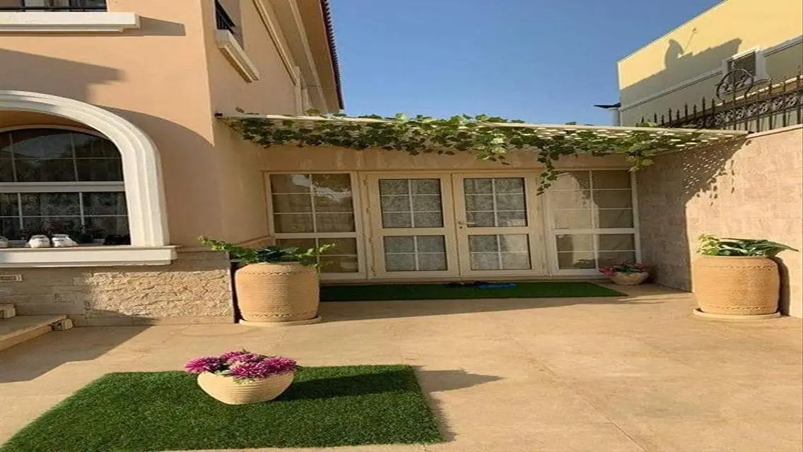 فيلا فاخرة للبيع في هايد بارك، نيو كايرو