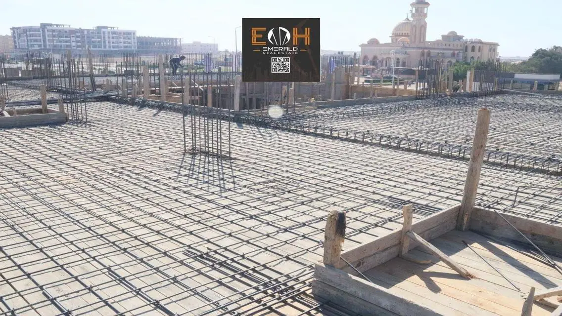 Luxury Apartment in Majra with Lake View