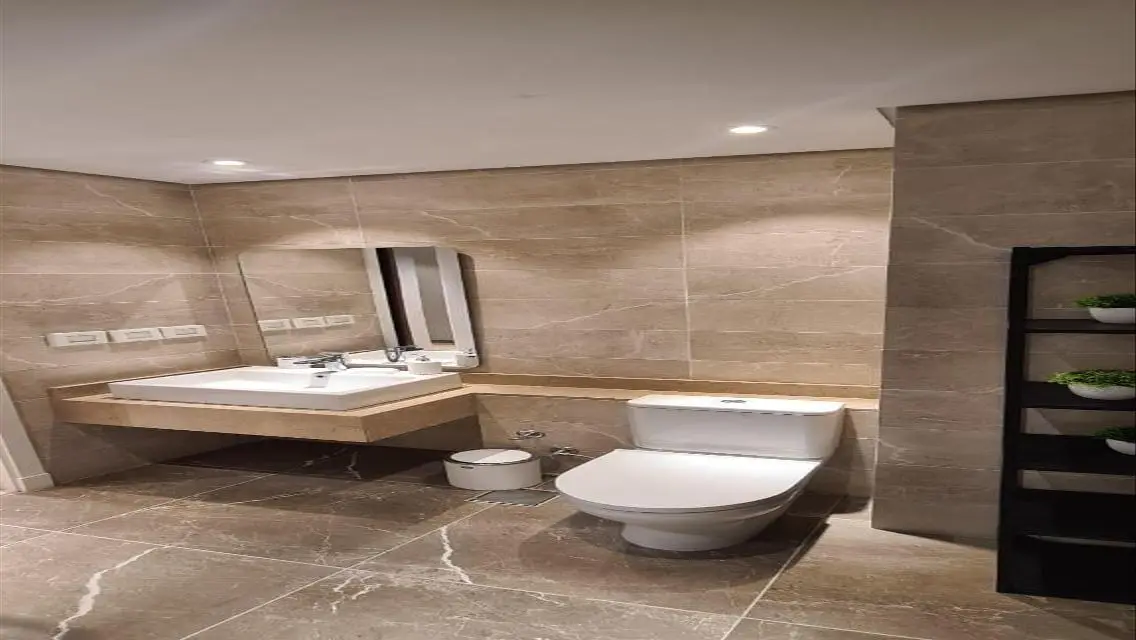 Luxury Apartment with Spacious Design in City Center - 3 Bedrooms
