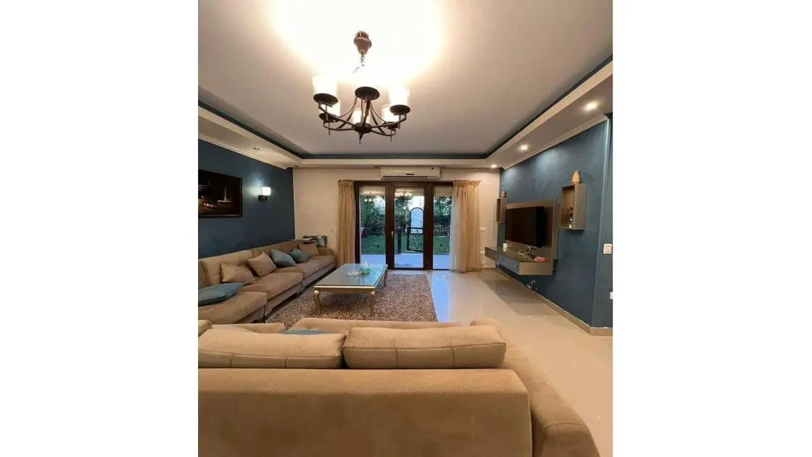 Luxurious Apartment with Private Garden in the Heart of the City