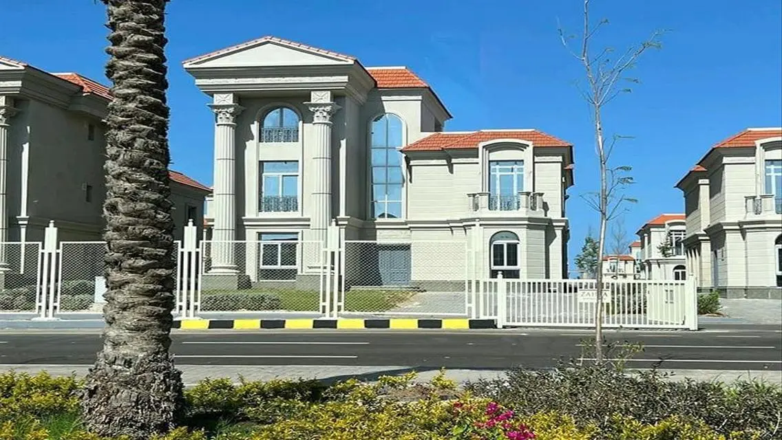 Luxury Villa with Private Garden and Pool in Prime Location