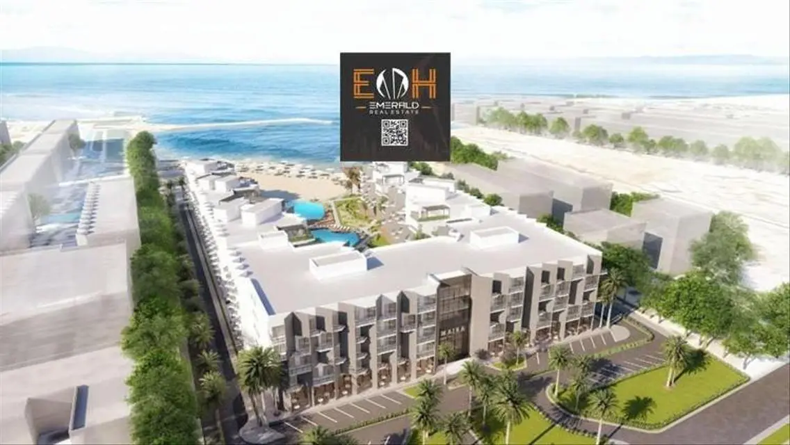 Luxury Apartment in Majra Overlooking the Lakes
