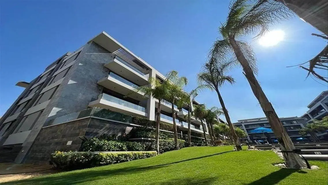Luxurious Villa for Sale with Lake View