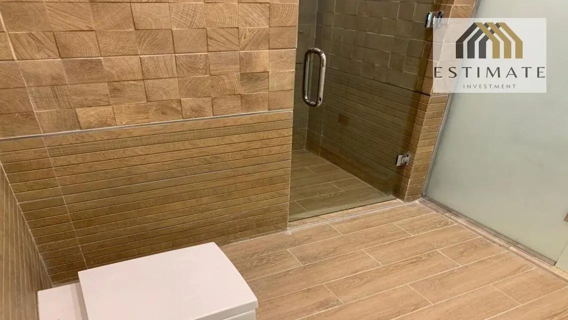 Luxury Apartment with Premium Amenities - 318 sqm
