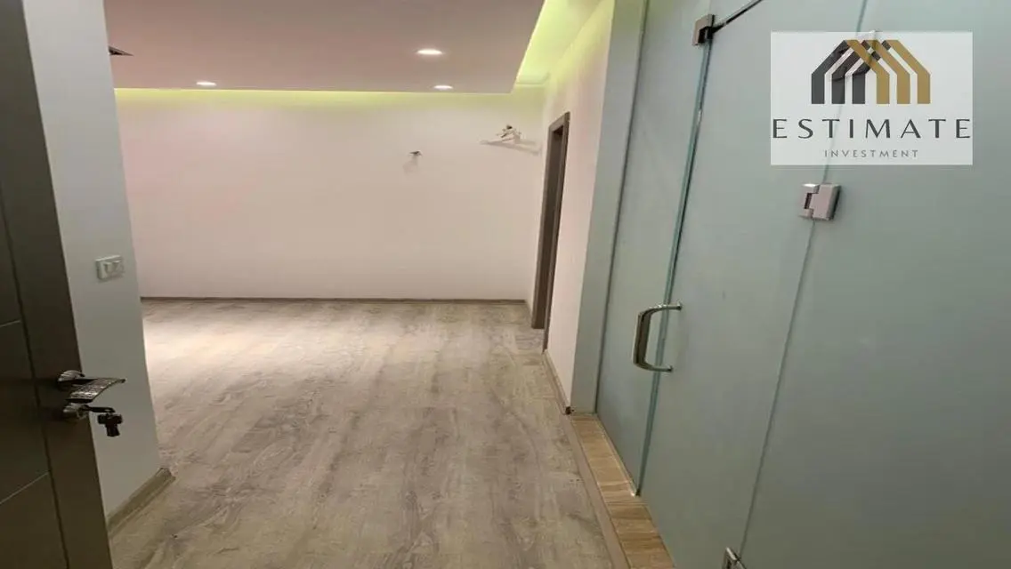 Luxury Apartment with Premium Amenities - 318 sqm