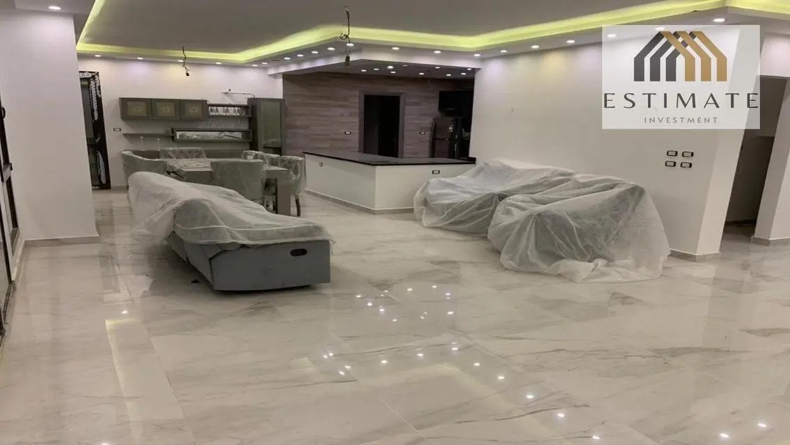 Luxury Apartment with Premium Amenities - 318 sqm