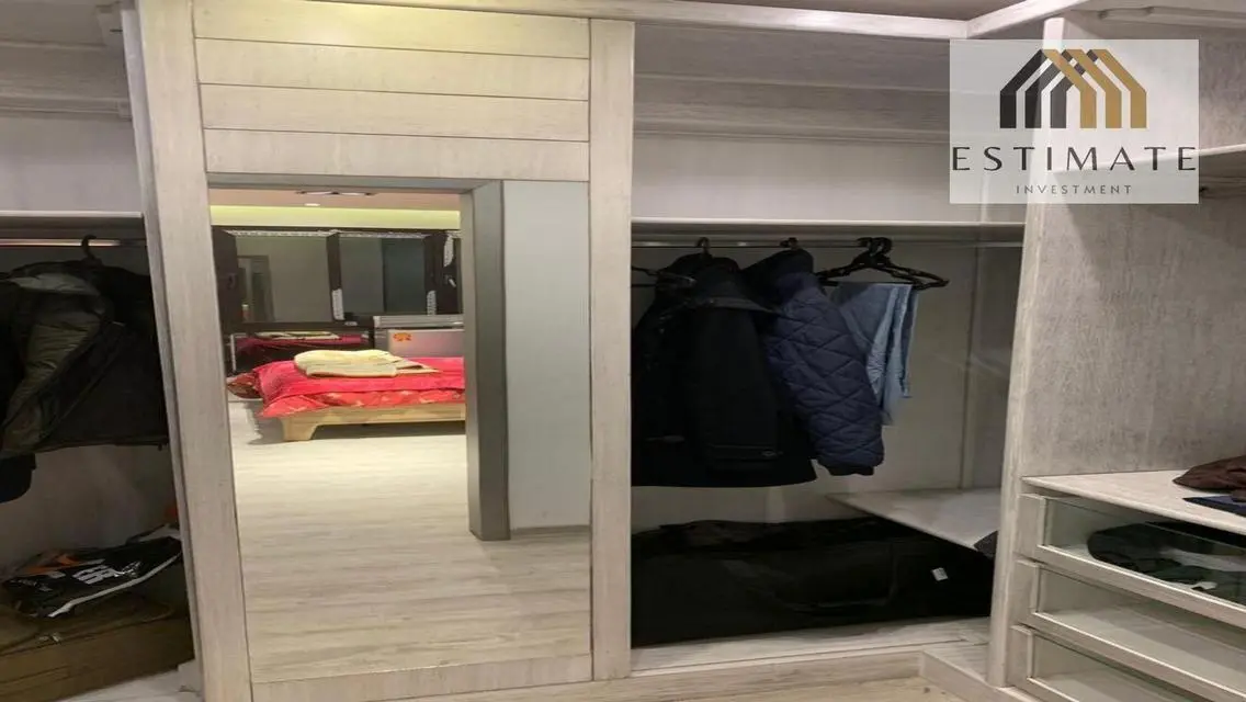 Luxury Apartment with Premium Amenities - 318 sqm