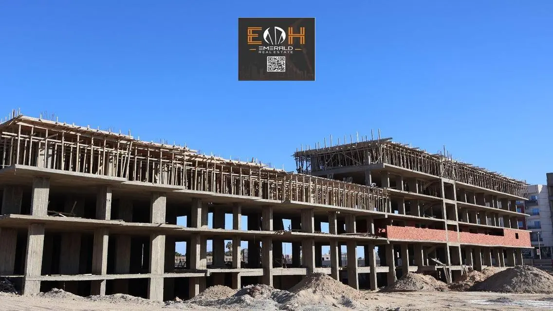 Luxury Apartment with Balcony and Amazing Amenities