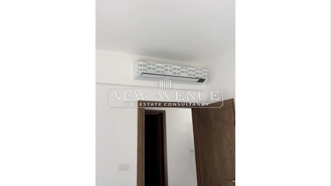 شقة فاخرة بالواجهة الرئيسية