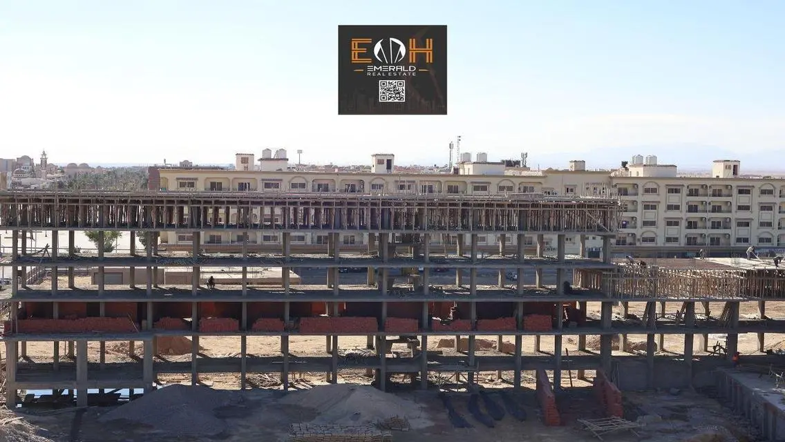 Luxurious Apartment with Spacious Balcony in Prime Location