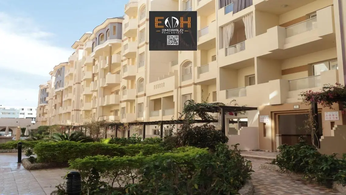 Luxury Villa For Sale in Florenza Khamsin