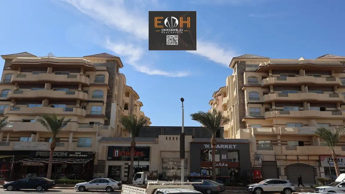Luxury Villa For Sale in Florenza Khamsin