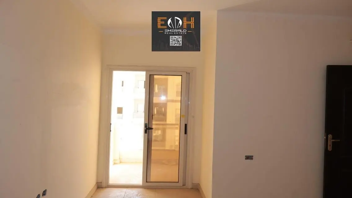 Luxury Villa For Sale in Florenza Khamsin