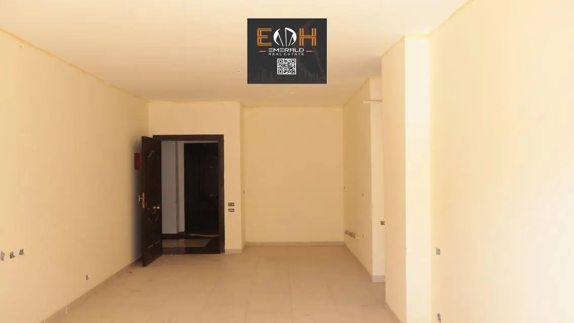 Luxury Villa For Sale in Florenza Khamsin