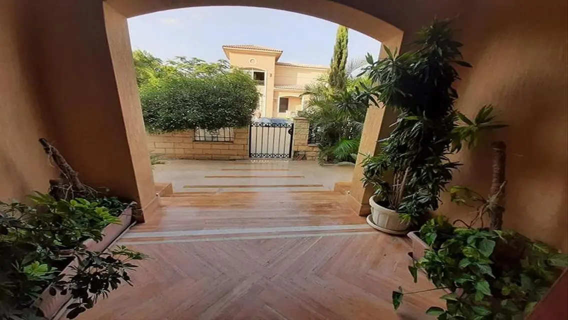 Luxury Villa in Stone Park