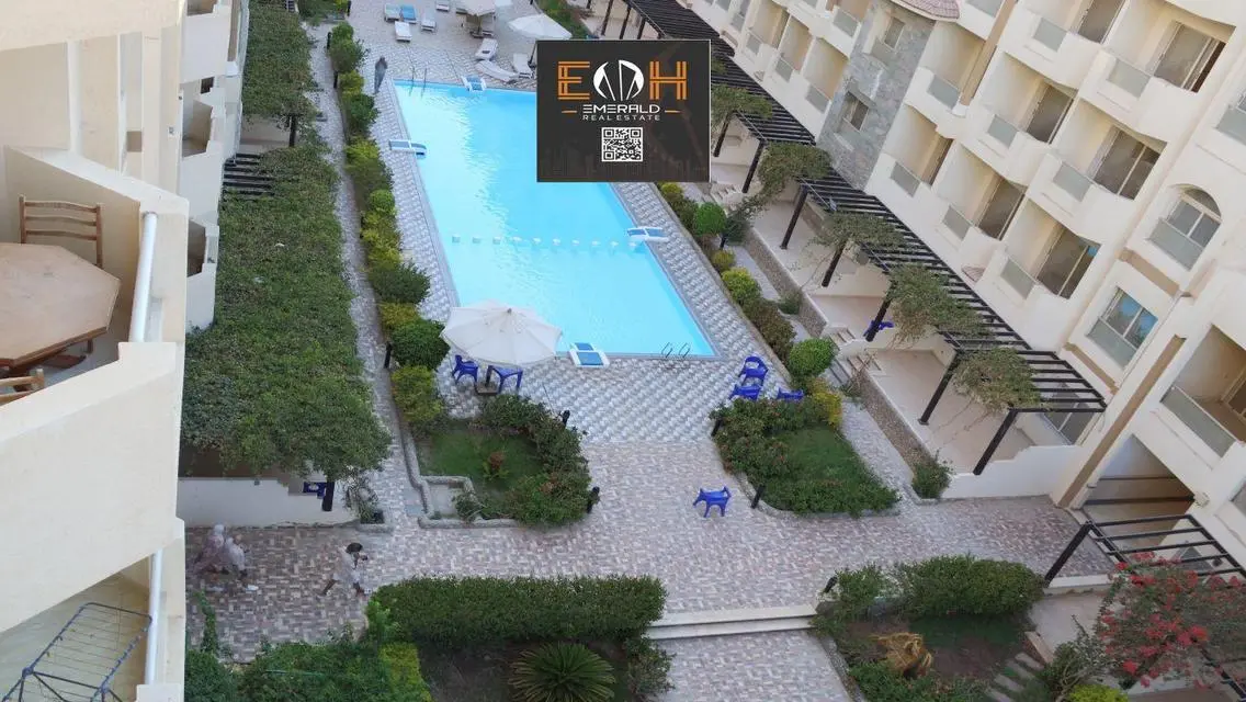 Luxury Apartment in Florenza Khamsin with Balcony and Premium Amenities