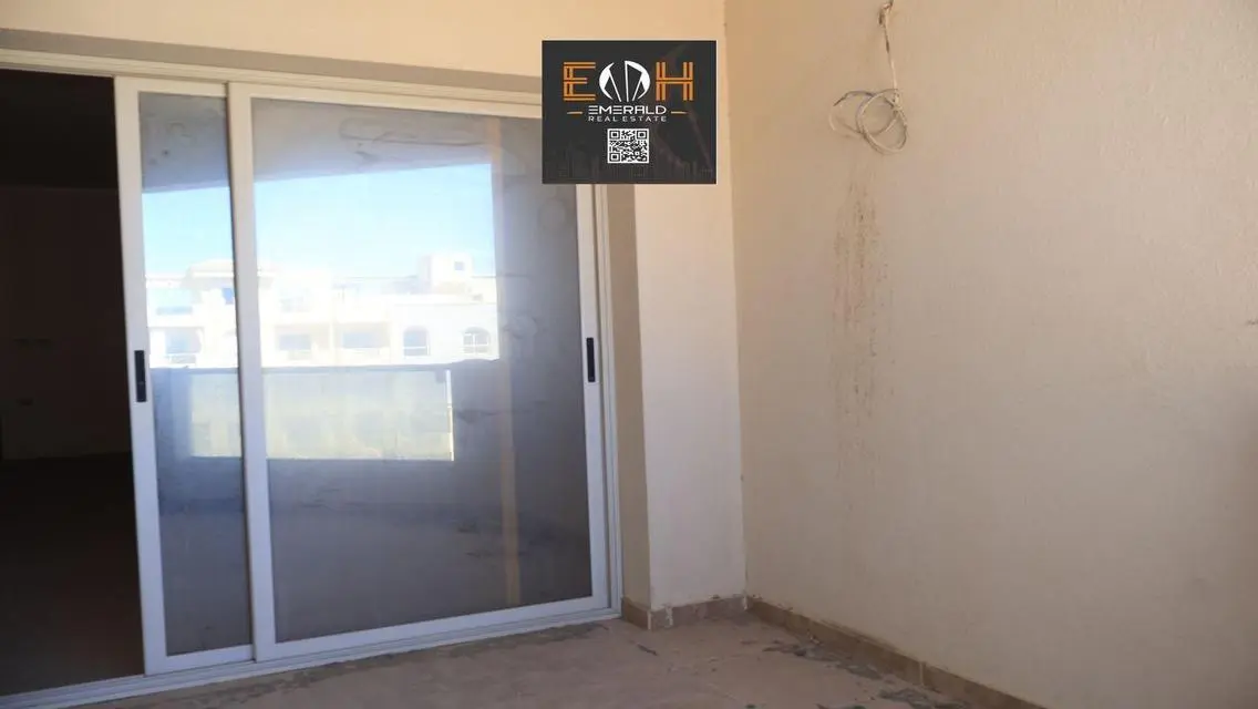 Luxury Apartment for Sale in Florenza Khamsin