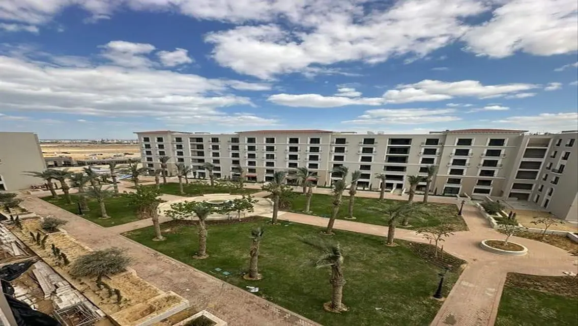 Luxurious Penthouse in Village West, Sheikh Zayed