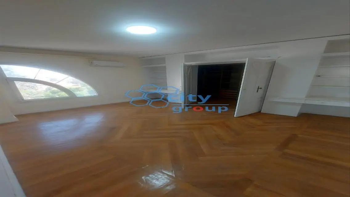 Office for Rent - 1000 Square Meters in the City Center