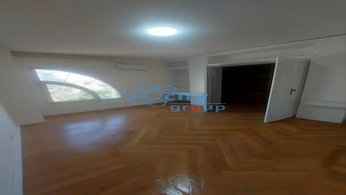 Office for Rent - 1000 Square Meters in the City Center
