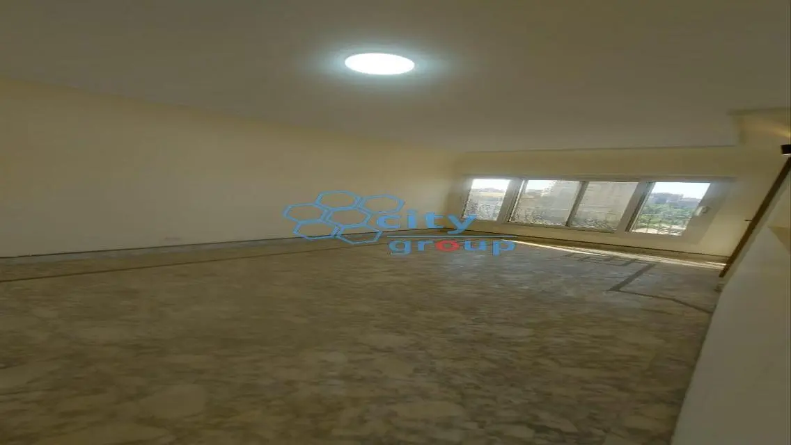 Office for Rent - 1000 Square Meters in the City Center