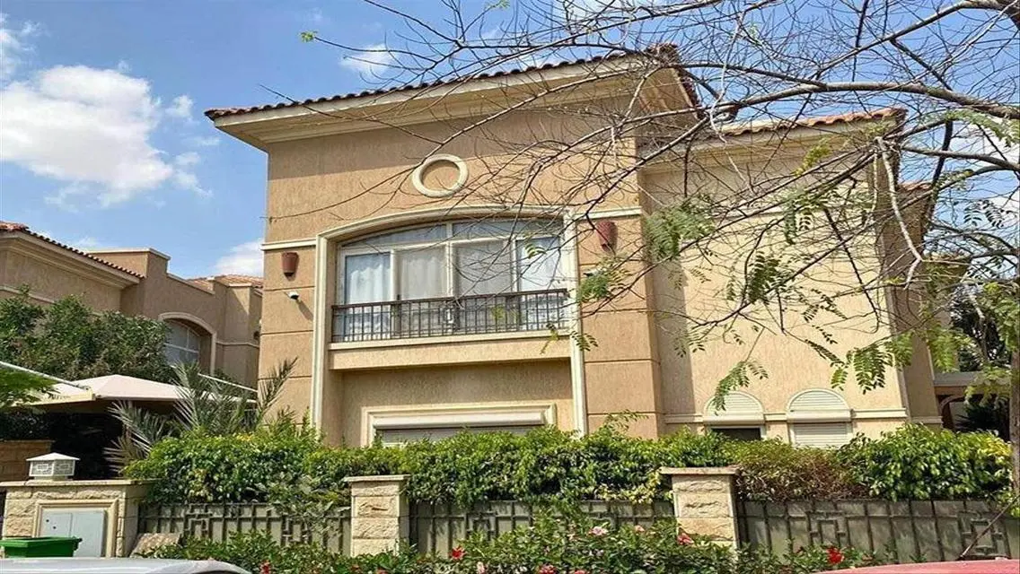 Luxurious Villa in Stone Park - New Cairo