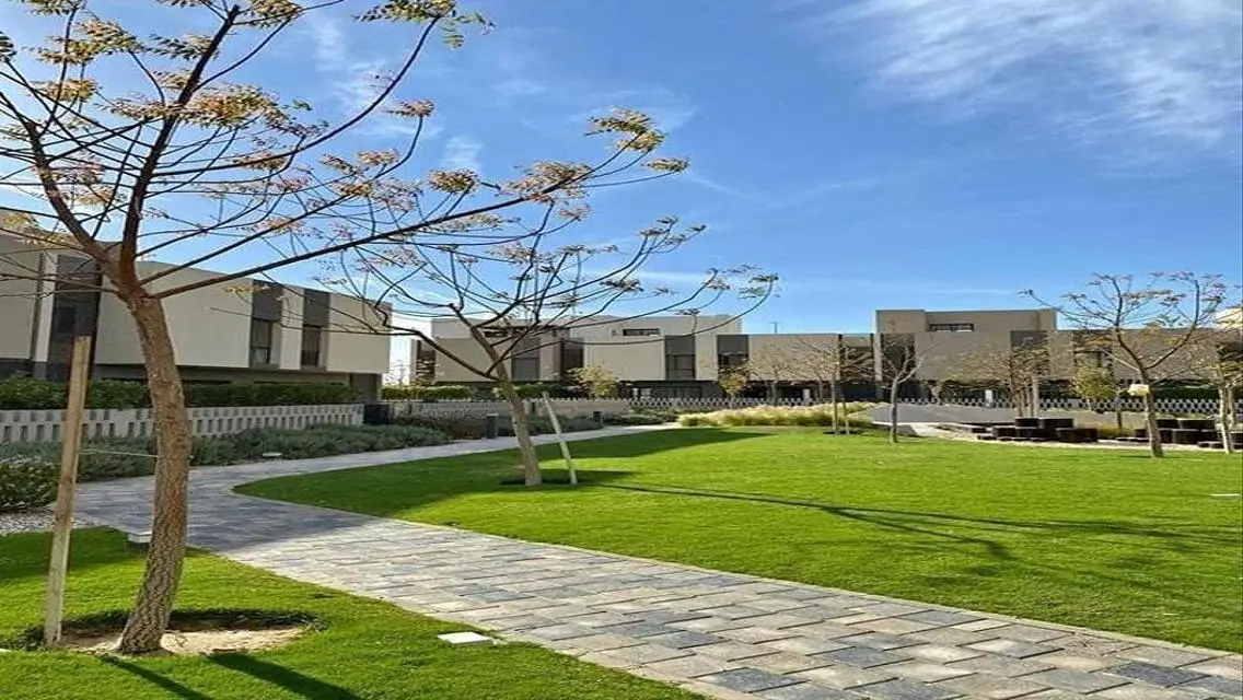 فيلا فاخرة مع شرفة وحديقة خاصة