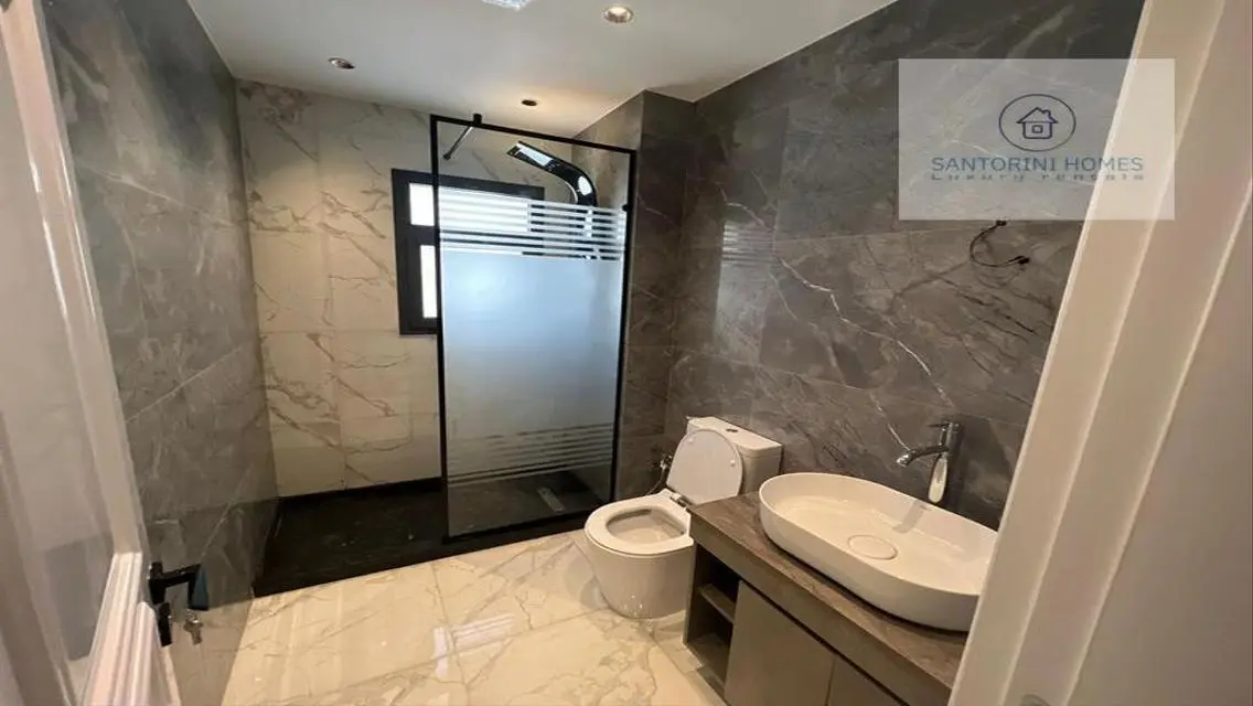 Luxury Accommodation for Rent in Santorini