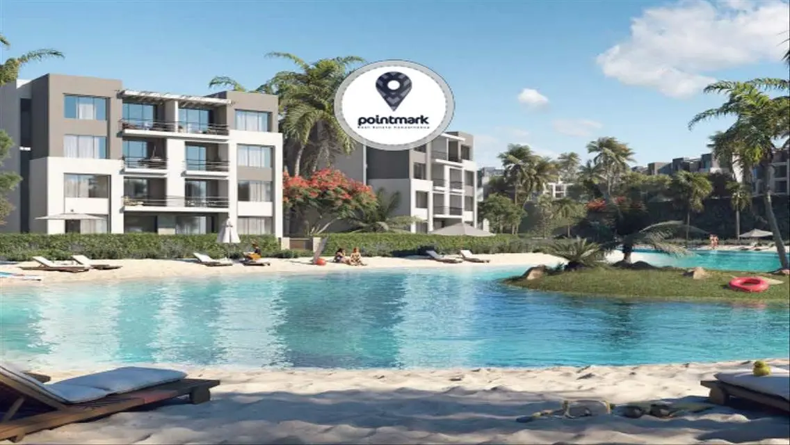 Luxury Apartment with Lake View