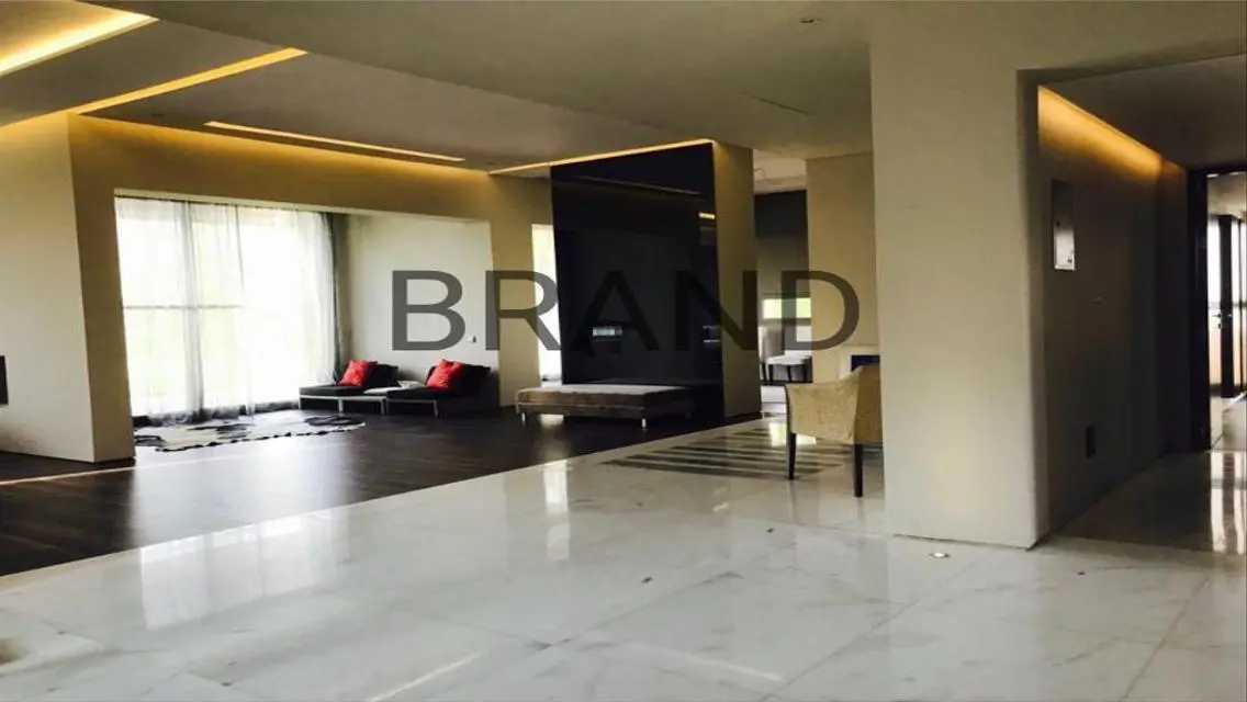 Luxury Villa in the Heart of the City