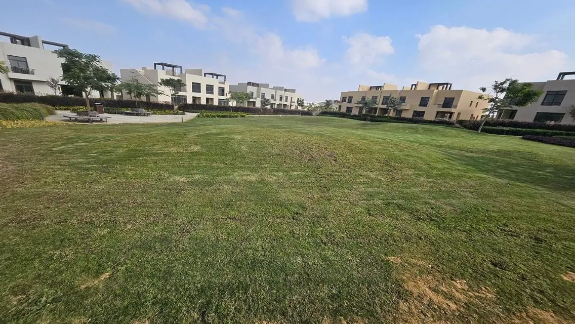شقة فاخرة للبيع بمساحة واسعة