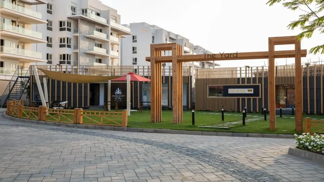 Luxurious 180 sqm Apartment in the Heart of the City with Full Amenities