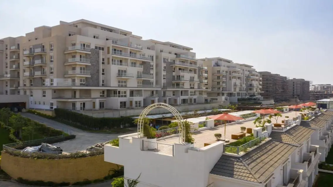 Luxurious 180 sqm Apartment in the Heart of the City with Full Amenities