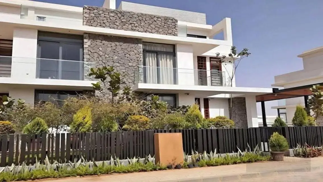 Luxurious Villa with Private Garden and Pool at an Attractive Price