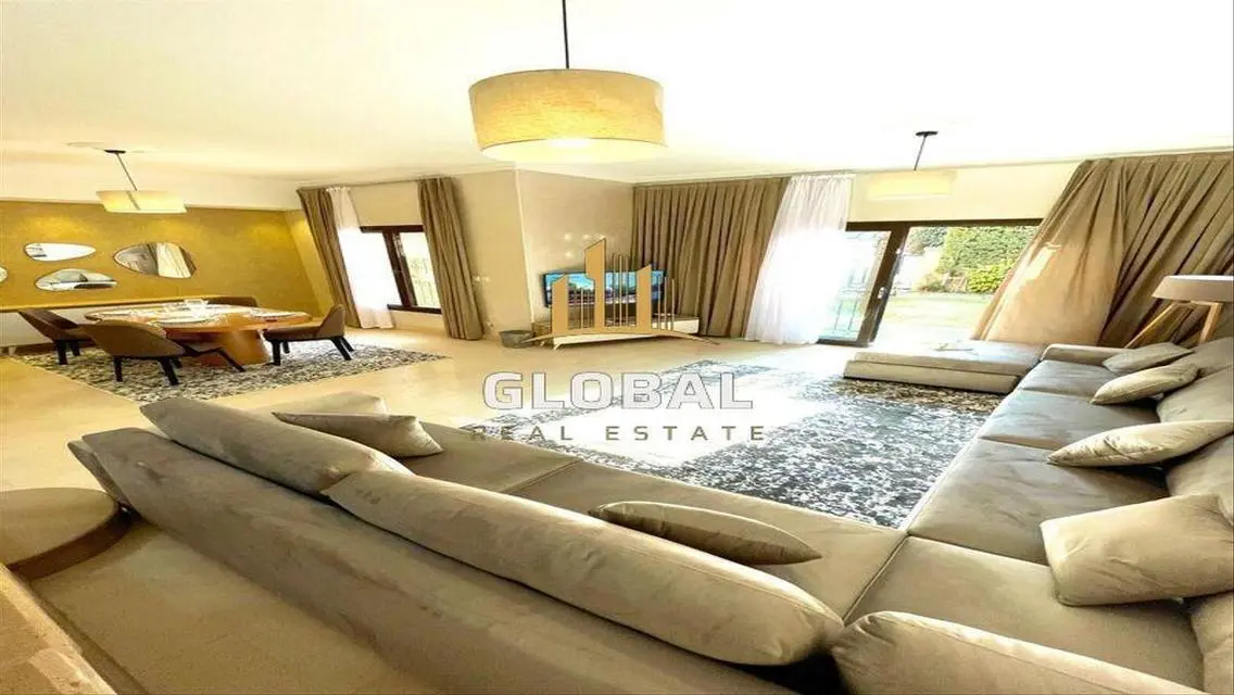 Luxurious Apartment in Lake District - Code: Mivida 260