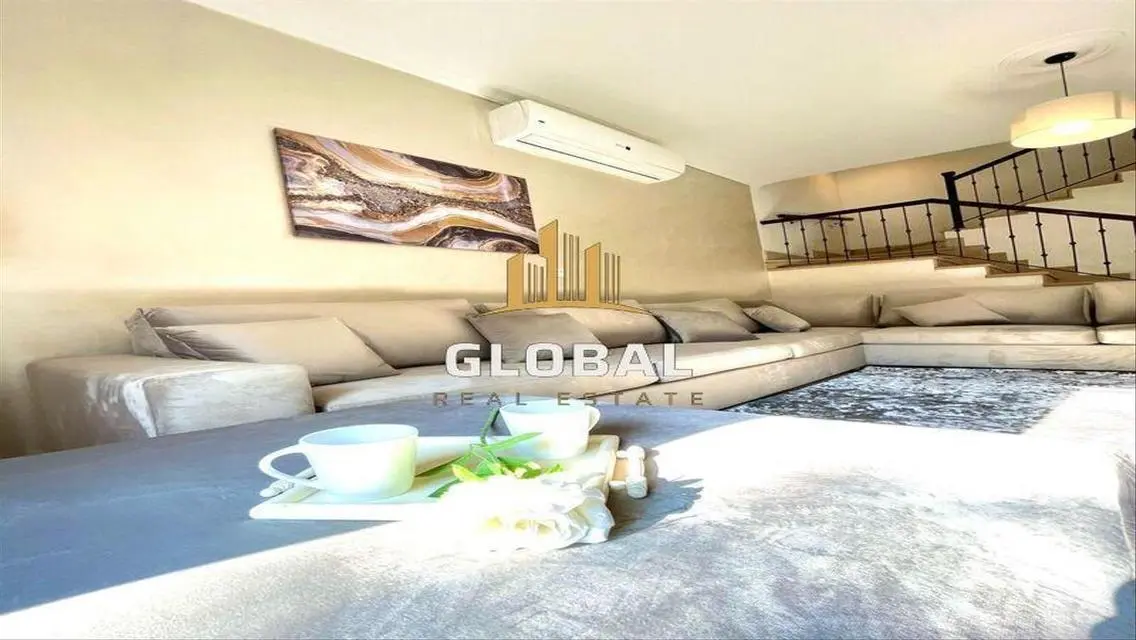 Luxurious Apartment in Lake District - Code: Mivida 260