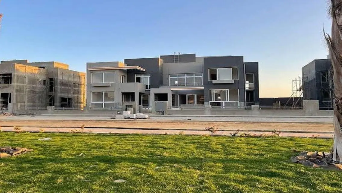 Luxury Villa for Sale with Ample Space