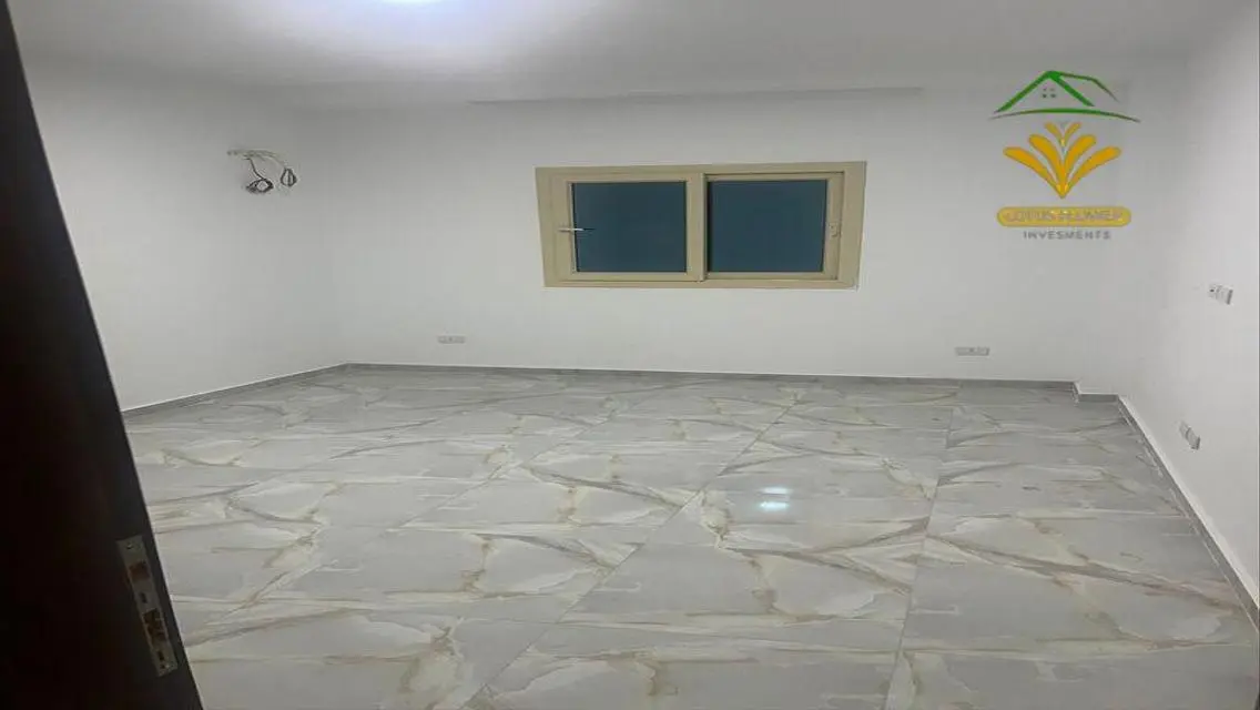 شقة للإيجار بمساحة 165 متر