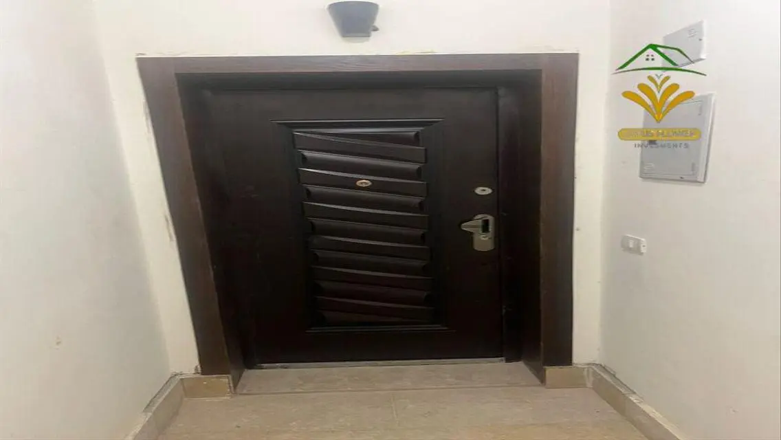 شقة للإيجار بمساحة 165 متر