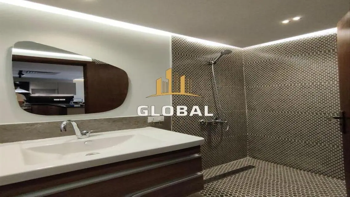Luxury Apartment for Sale in Code-Lake