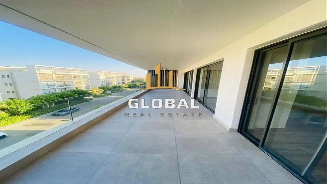 Luxury Apartment for Sale in Code-Lake