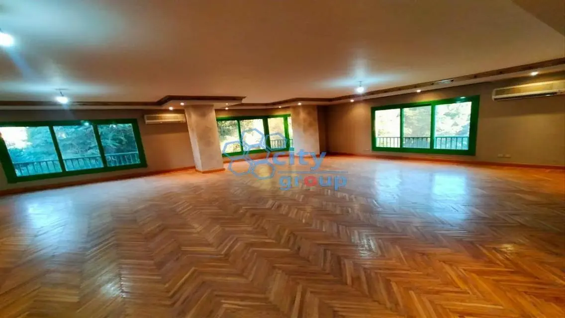 Stunning 350 sqm Apartment in City with Premium Amenities
