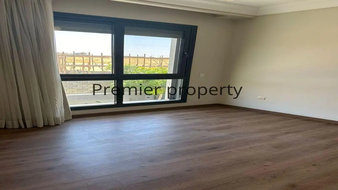 Luxurious Apartment for Sale with Spacious Layout