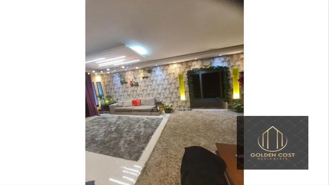 شقة فاخرة للبيع في قلب المدينة